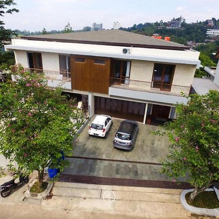Asmaya Hill View Villa 7 Bedrooms With A Private Swimming Pool Bandung Exterior photo