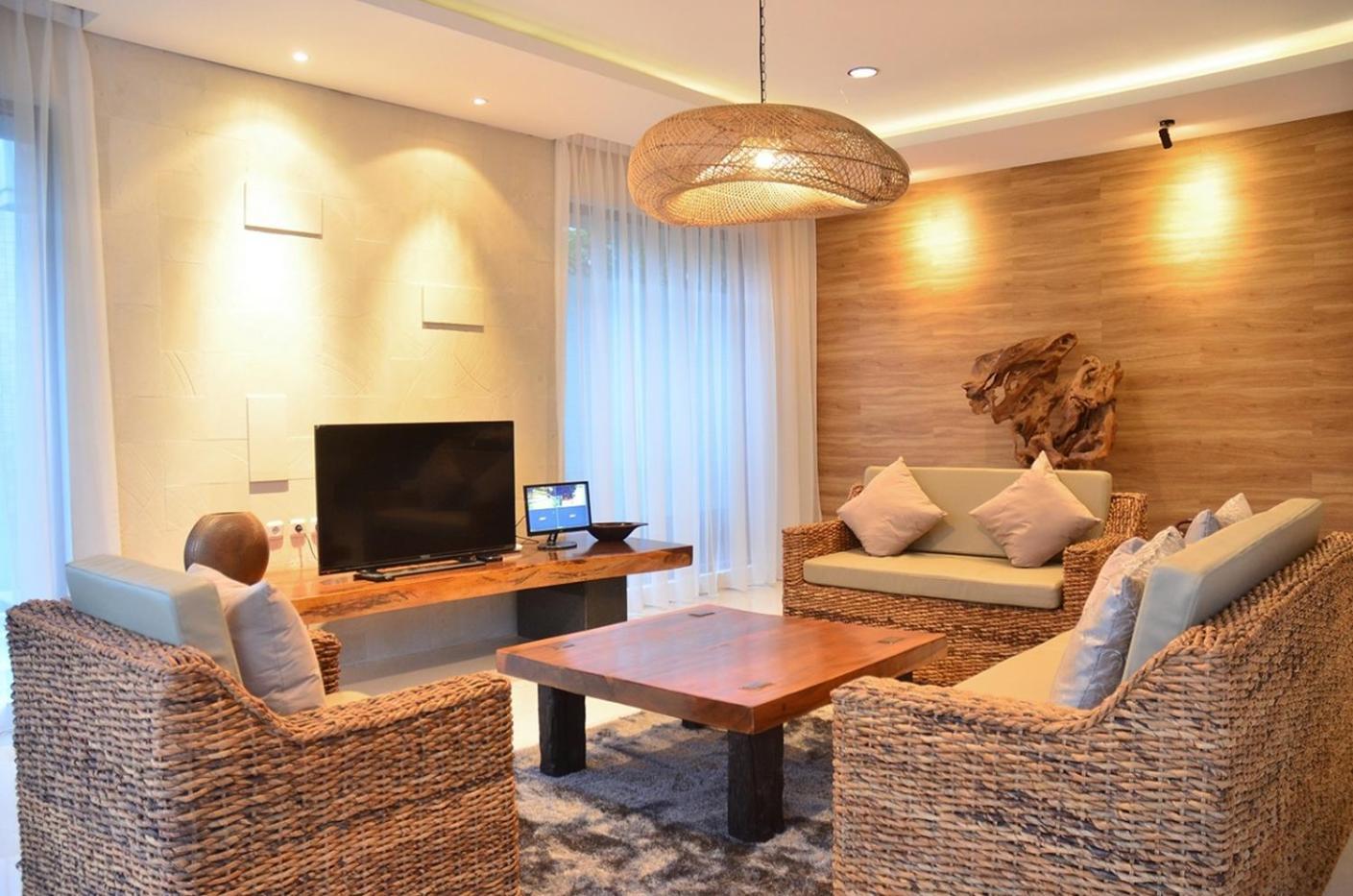 Asmaya Hill View Villa 7 Bedrooms With A Private Swimming Pool Bandung Exterior photo