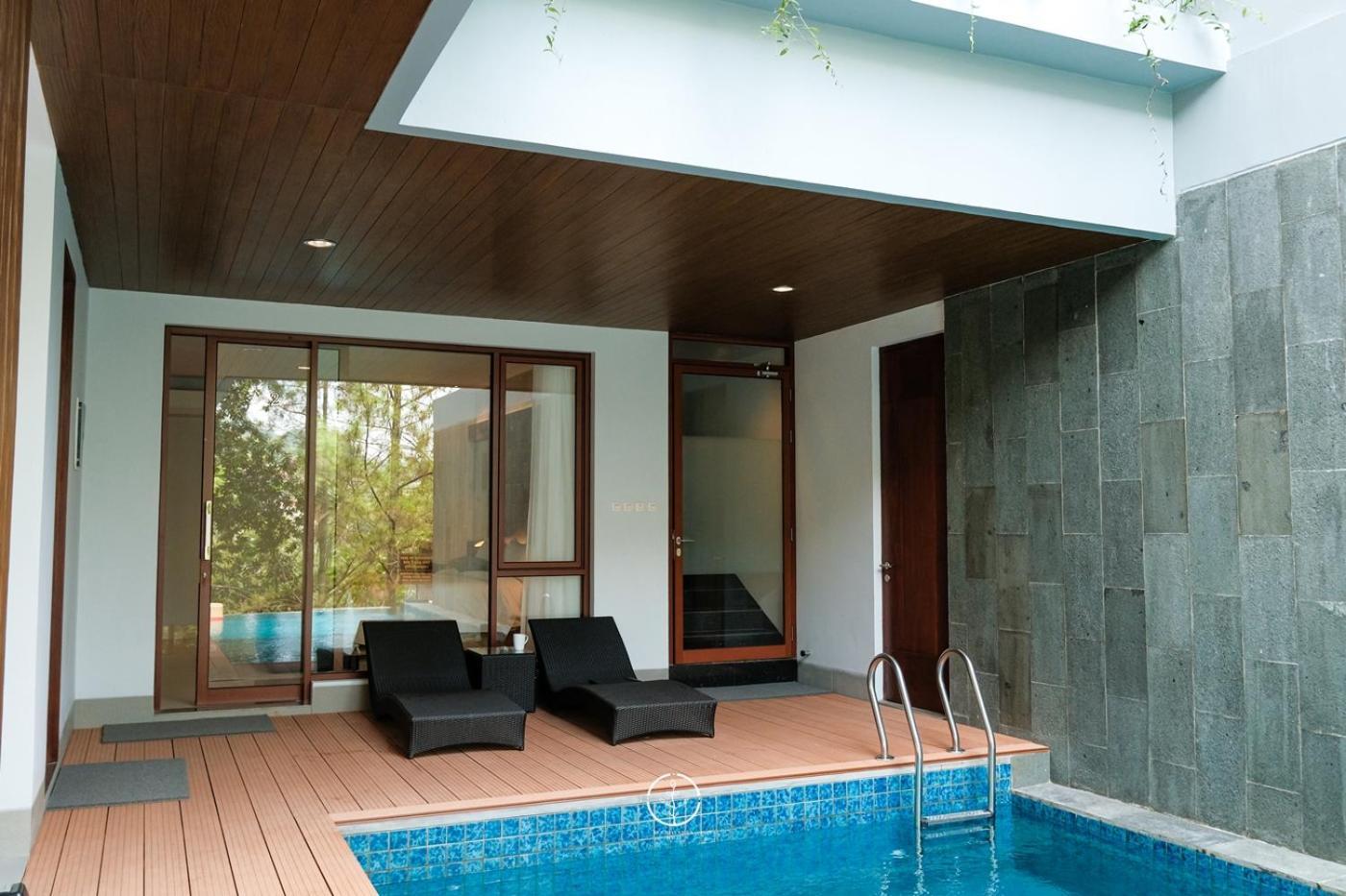 Asmaya Hill View Villa 7 Bedrooms With A Private Swimming Pool Bandung Exterior photo