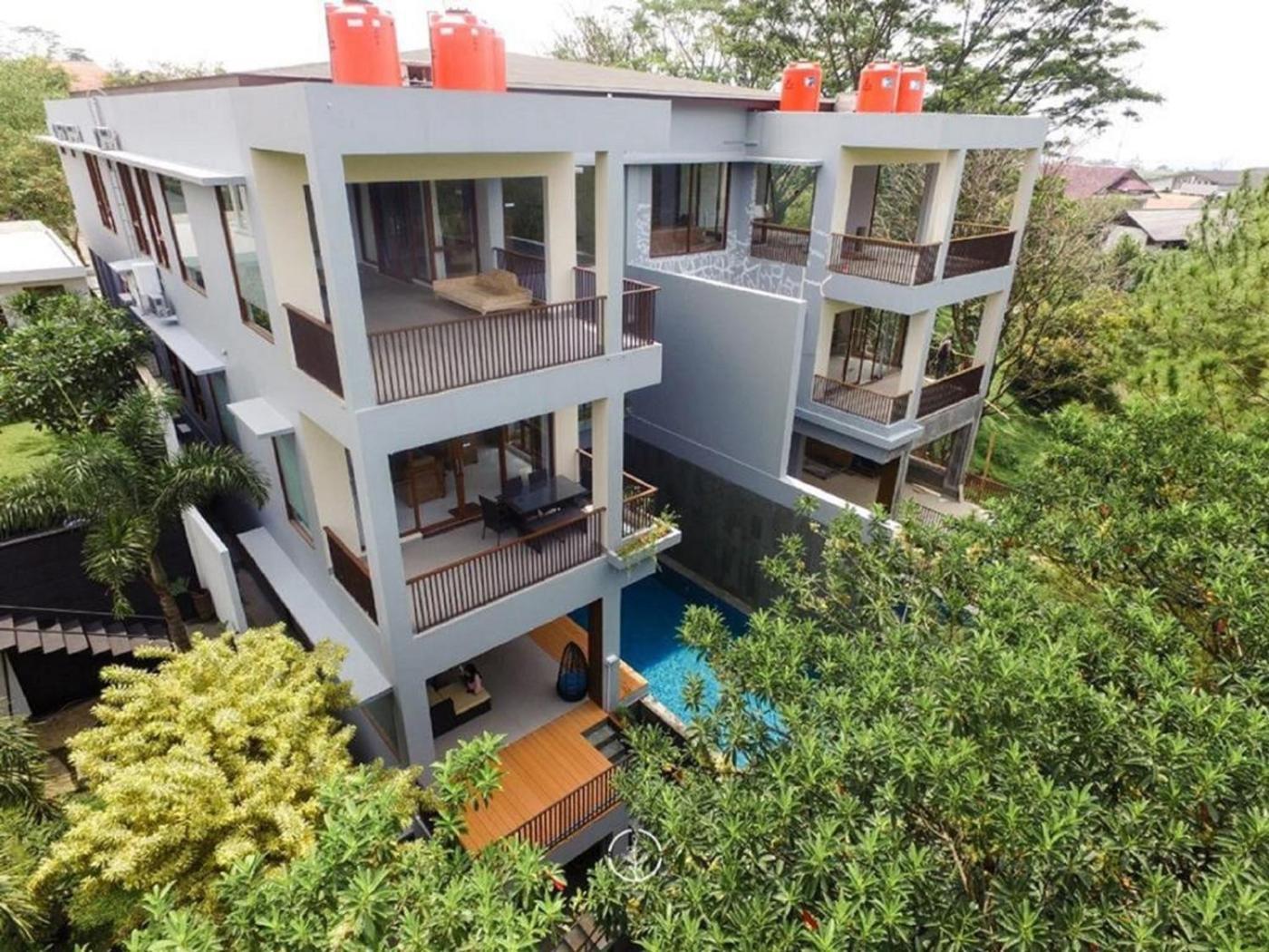 Asmaya Hill View Villa 7 Bedrooms With A Private Swimming Pool Bandung Exterior photo